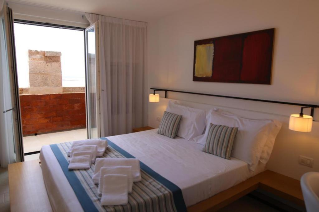 Castello Tafuri Hotel Portopalo Di Capo Passero Kültér fotó