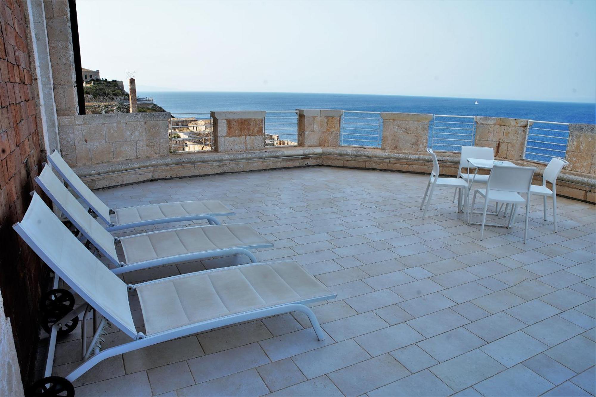 Castello Tafuri Hotel Portopalo Di Capo Passero Kültér fotó