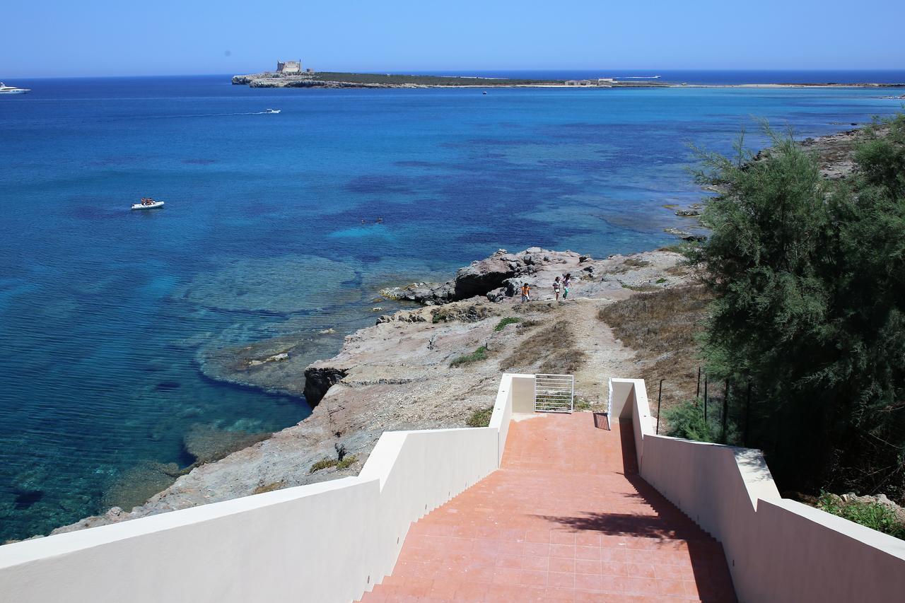 Castello Tafuri Hotel Portopalo Di Capo Passero Kültér fotó