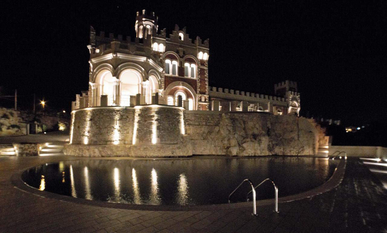 Castello Tafuri Hotel Portopalo Di Capo Passero Kültér fotó