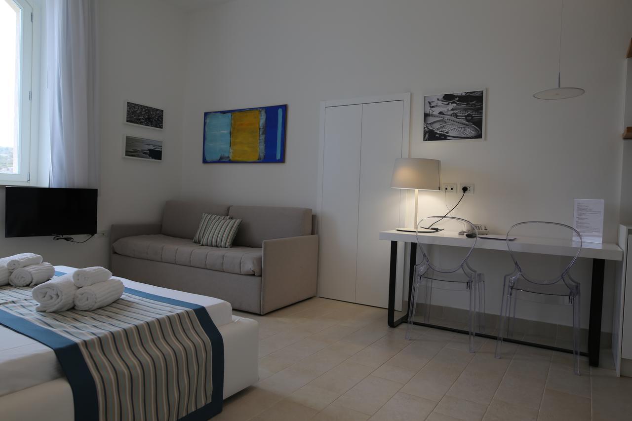 Castello Tafuri Hotel Portopalo Di Capo Passero Kültér fotó